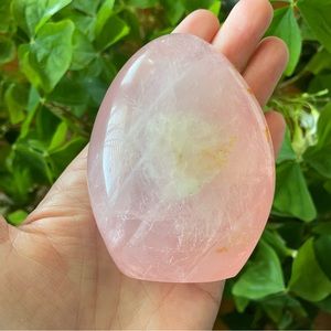 💗Rose Quartz Crystal Freeform💗3.5”tall x 2.5”wide